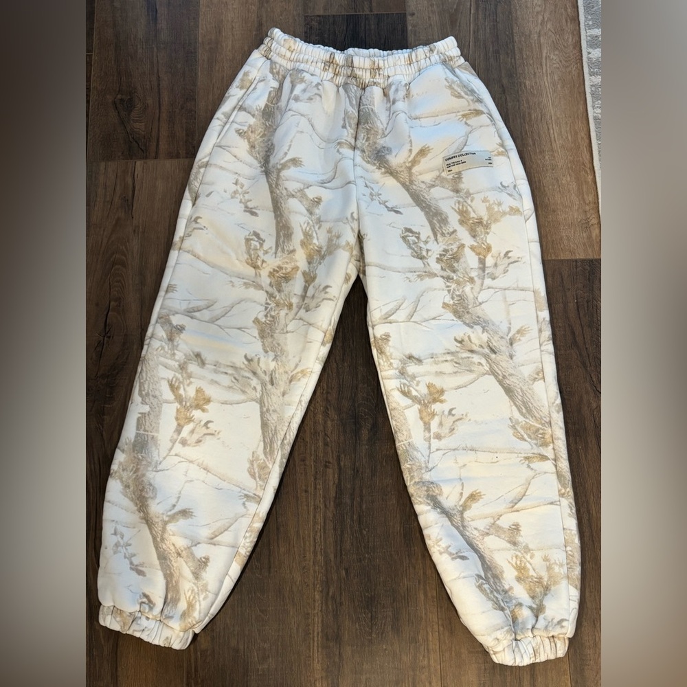 Comfrt camo sweatpants joggers worn once - Picture 2 of 5